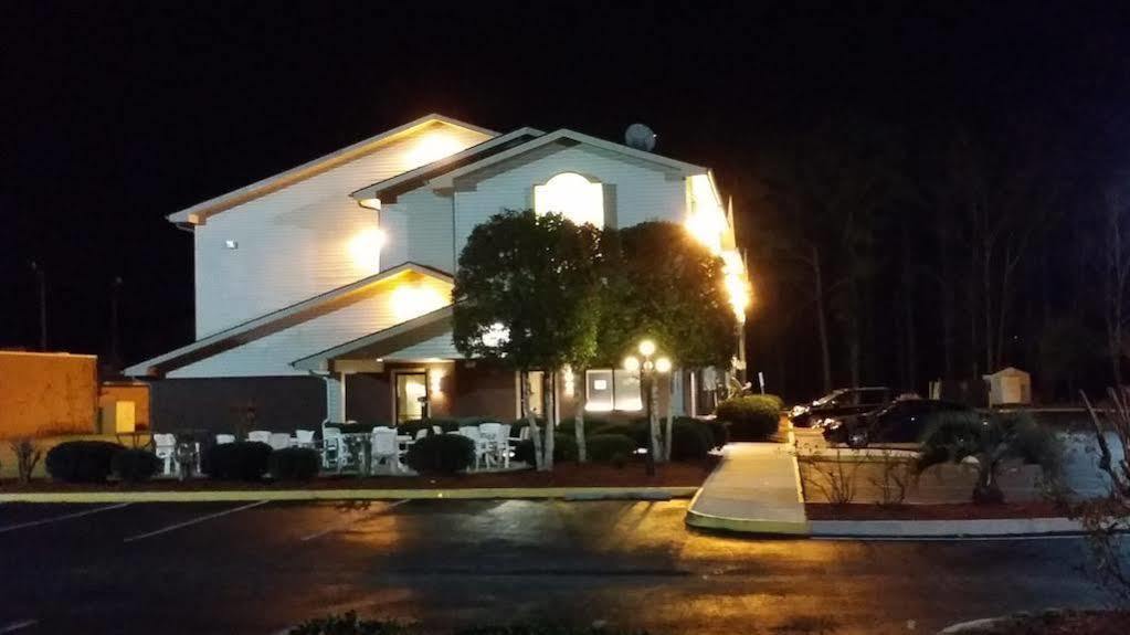 Coastal Inn & Suites Wilmington Exterior foto